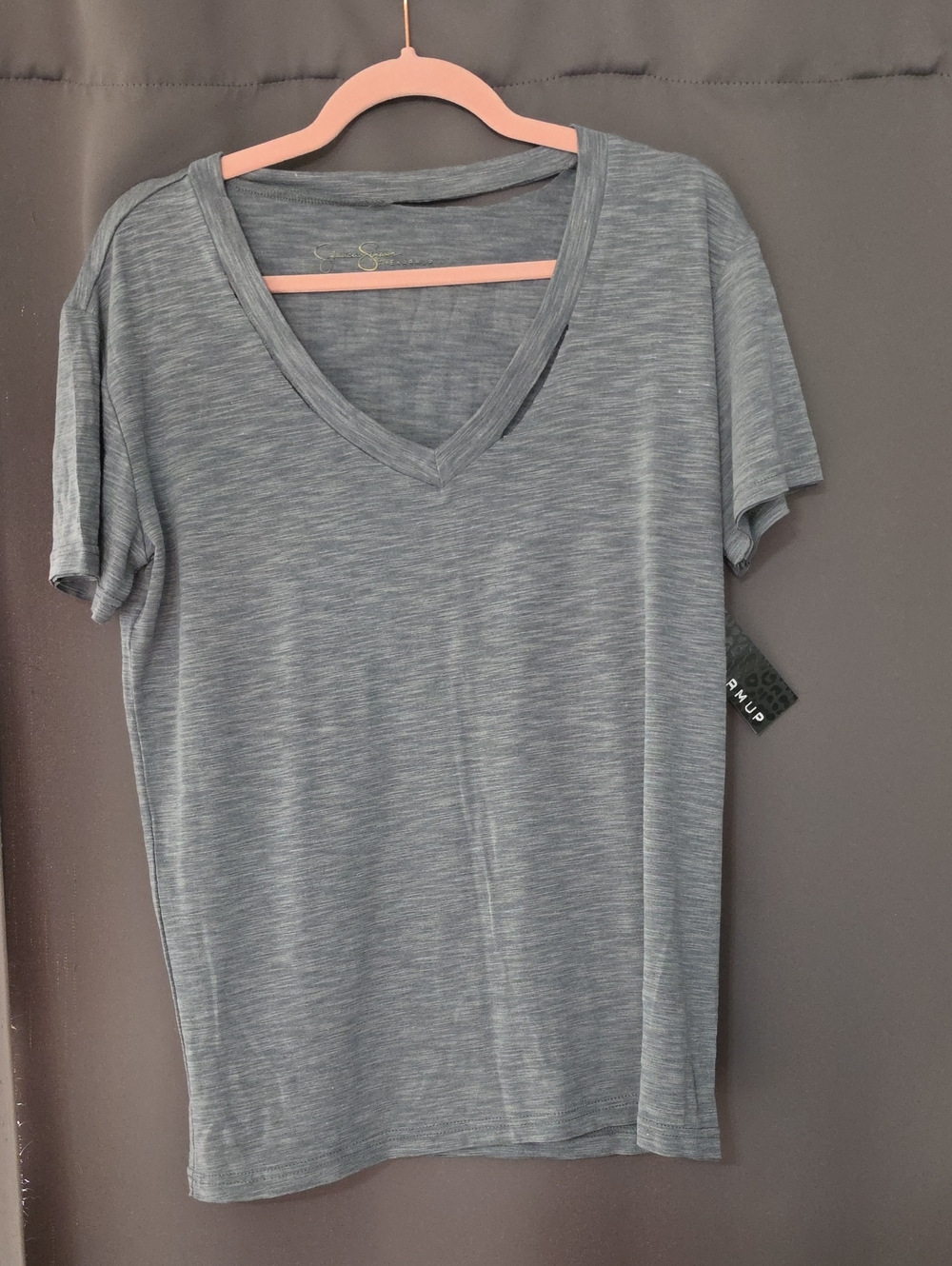 Jessica Simpson Heathered Gray V-Neck Short Sleeve Tee